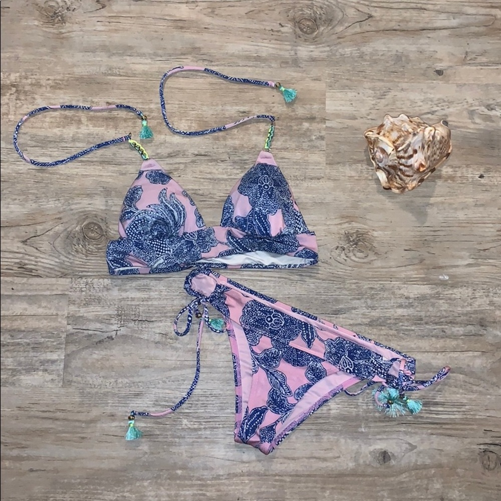 VS bikini